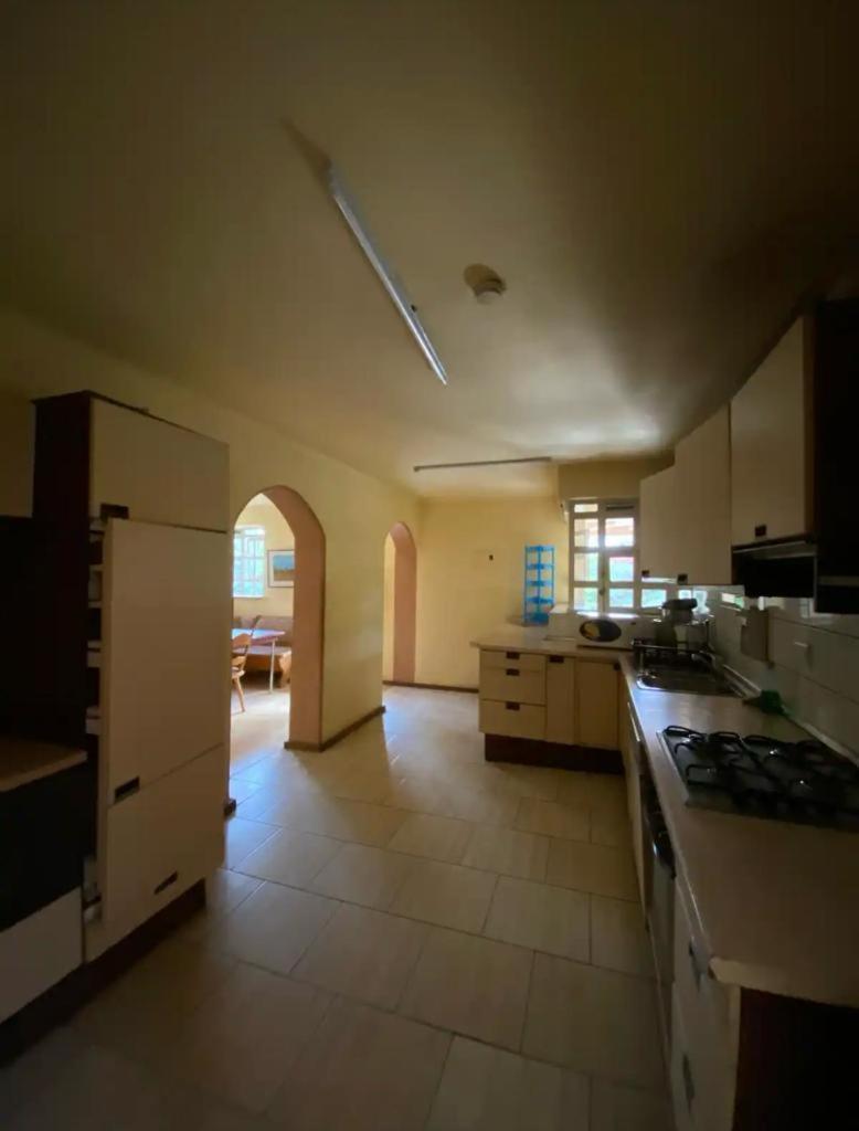 Guesthousejane Villa & Apartments Найваша Экстерьер фото